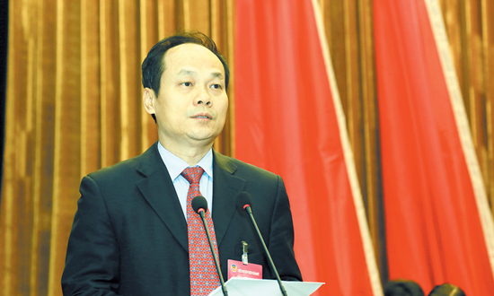 嚴朝君在政協三亞市七屆三次會議閉幕會上對政協委員寄予厚望